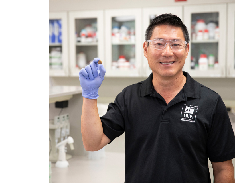 Εργαζόμενος στο Παγκόσμιο Κέντρο Διατροφής της Hill's